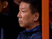 开云体育官网-战术变革引发争议，球队换帅大手笔