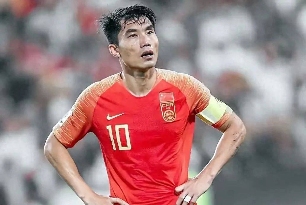 关于东亚杯大败显露后防新问题！24岁主力，国足需重新评估他的价值的信息