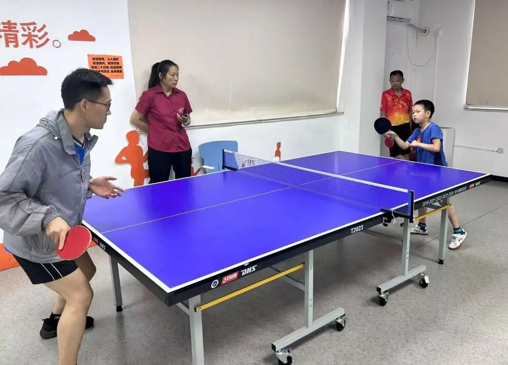 体育领域的高手云集：运动员交流对抗